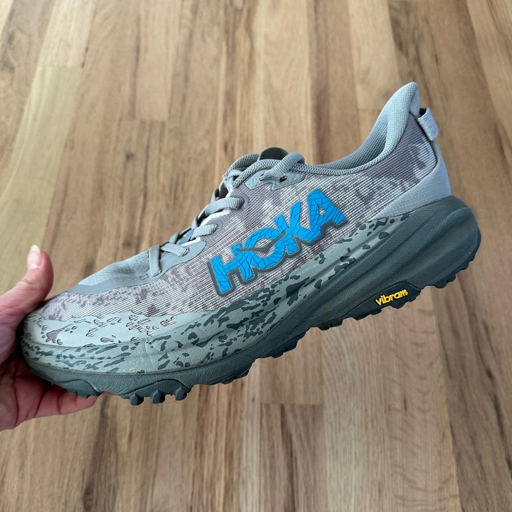 Hoka One One Speedgoat 6 Mens 9 D Trail Running Shoe Sneaker Gray Hiking Trainer